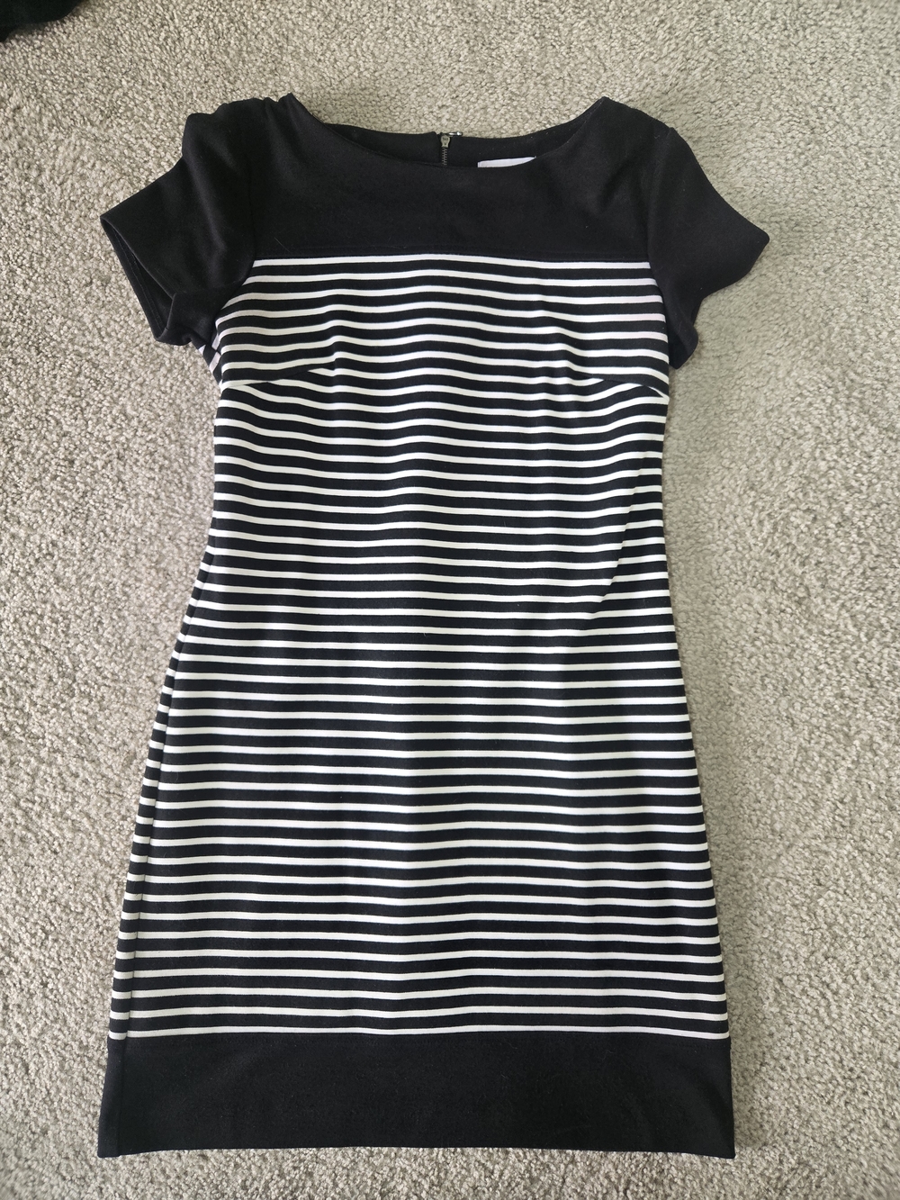 Laundry By Shelli Segal Black and White Striped Short Sleeve Sheath Dress Size 2